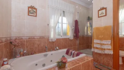 Chalet on Calle Martinete photo 34