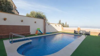 Chalet on Calle Martinete photo 3