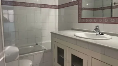 Piso en alquiler en Calle de Doce de Octubre, Santa Rosa-Valdeolleros (Córdoba Capital) de 800 €<span>/mes</span>