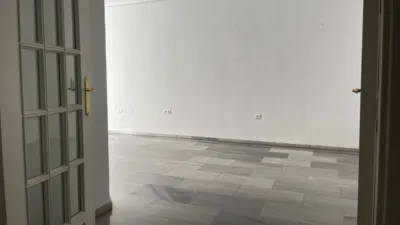 Piso en alquiler en Calle de Doce de Octubre, Santa Rosa-Valdeolleros (Córdoba Capital) de 800 €<span>/mes</span>