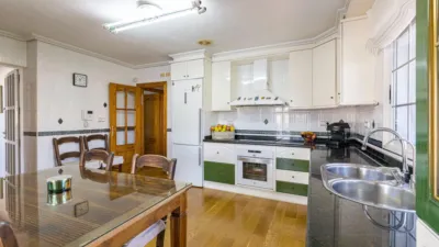 Chalet on Camino Almazara Street photo 16
