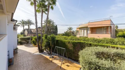 Chalet on Camino Almazara Street photo 36