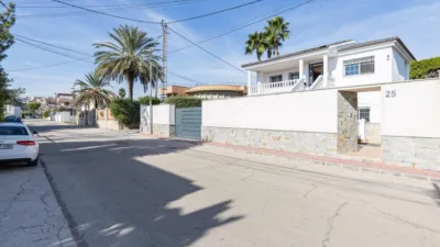 Chalet on Camino Almazara Street photo 37