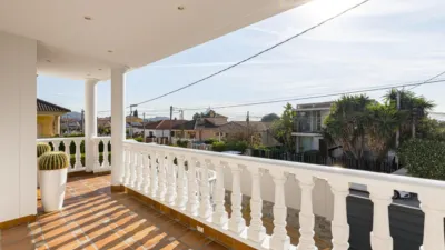 Chalet on Camino Almazara Street photo 9