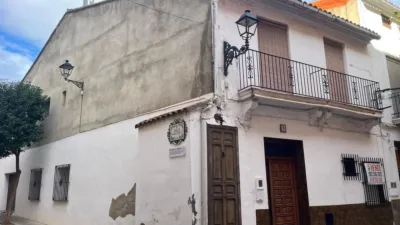 Chalet in Plaza de los Árboles photo 2