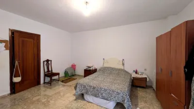 Flat on Teniente Ochoa Street photo 10