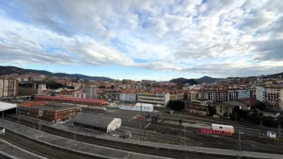 Ático en alquiler en Diputacion, Abando Hurtado de Amézaga (Distrito Abando. Bilbao) de 1.400 €<span>/mes</span>