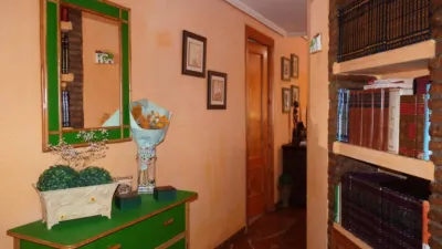 Apartment on Rafael Laffon Street photo 2
