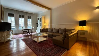 Apartment in Ensanche photo 2