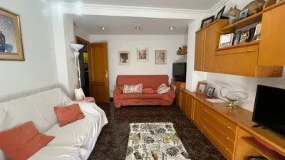 Apartment in Plaza Reyes Católicos photo 4