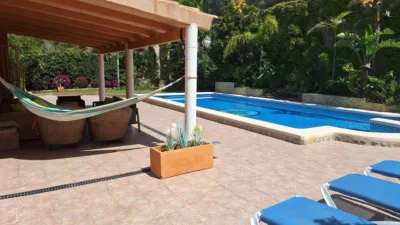 Chalet on Carrer de l'Oriolà photo 30