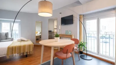 Piso en alquiler en Calle del Caballero de Gracia - Imagen 2