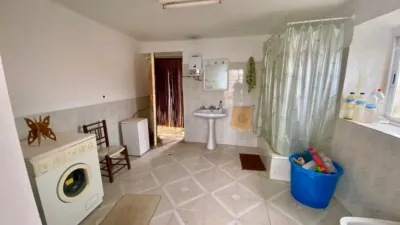 Chalet en venta en Calle de los Pajares, Ballesteros de Calatrava de 65.000 €