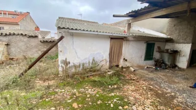 Chalet en venta en Calle de los Pajares, Ballesteros de Calatrava de 65.000 €