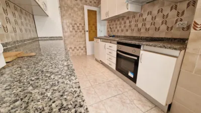 Piso en alquiler en Plaza del Aljarafe, El Plantinar-El Juncal-Avenida de la Paz (Distrito Sur. Sevilla Capital) de 1.350 €<span>/mes</span>