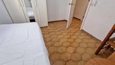 Piso en alquiler en Plaza del Aljarafe, El Plantinar-El Juncal-Avenida de la Paz (Distrito Sur. Sevilla Capital) de 1.350 €<span>/mes</span>