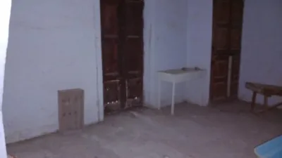 House in the Centre photo 6