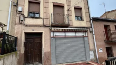 Chalet on Nuestra Señora del Patrocinio Street photo 3