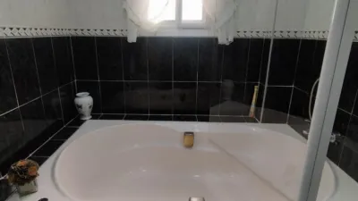Chalet en venta en Pantano La Viñuela, Alcaucín de 355.000 €