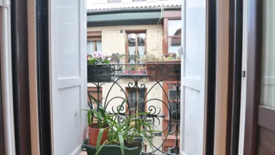 Piso en venta en Calle Somera, Casco Viejo - Zazpi Kaleak (Distrito Ibaiondo. Bilbao) de 249.000 €