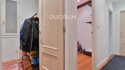 Piso en venta en Calle Somera, Casco Viejo - Zazpi Kaleak (Distrito Ibaiondo. Bilbao) de 249.000 €