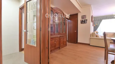 Piso en venta en Calle Iturribide, cerca de Plaza de Miguel Unamuno, Solokoetxe (Distrito Ibaiondo. Bilbao) de 450.000 €