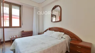 Piso en venta en Calle Iturribide, cerca de Plaza de Miguel Unamuno, Solokoetxe (Distrito Ibaiondo. Bilbao) de 450.000 €
