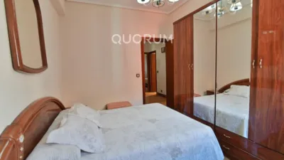 Piso en venta en Calle Iturribide, cerca de Plaza de Miguel Unamuno, Solokoetxe (Distrito Ibaiondo. Bilbao) de 450.000 €