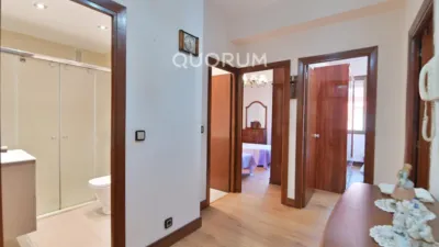 Piso en venta en Calle Iturribide, cerca de Plaza de Miguel Unamuno, Solokoetxe (Distrito Ibaiondo. Bilbao) de 450.000 €