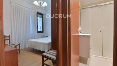 Piso en venta en Calle Iturribide, cerca de Plaza de Miguel Unamuno, Solokoetxe (Distrito Ibaiondo. Bilbao) de 450.000 €