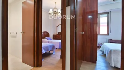 Piso en venta en Calle Iturribide, cerca de Plaza de Miguel Unamuno, Solokoetxe (Distrito Ibaiondo. Bilbao) de 450.000 €