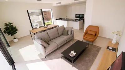 Casa – Los Montesinos - Más