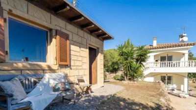 House on Carrer de la Vall de Bianya photo 2