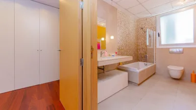 Piso en venta en Gran Via de les Germanies, Russafa (Distrito L'Eixample. València Capital) de 1.250.000 €
