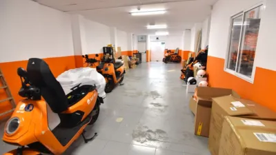 Local comercial en alquiler en Calle de Barcelona, cerca de Ronda de Outeiro - Vista 2