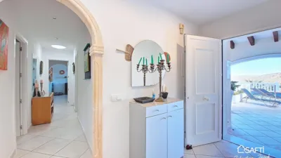 Single-family home in Barranco Parra photo 14