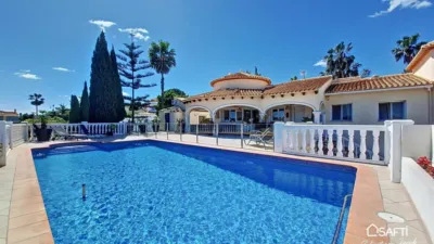 Single-family home in Barranco Parra photo 2