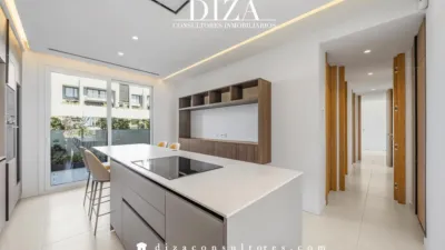 Duplex on Avenida de Luis García Cereceda photo 11