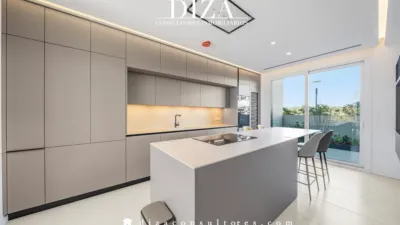 Duplex on Avenida de Luis García Cereceda photo 12