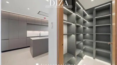 Duplex on Avenida de Luis García Cereceda photo 56