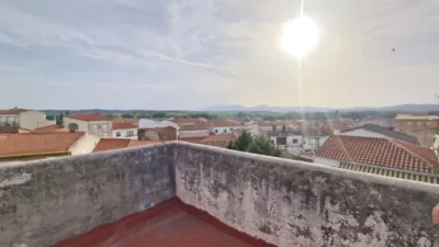 Local comercial en venta en Carcaboso - Más