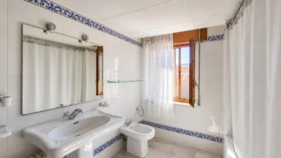 Penthouse on Calle de Santa María photo 17