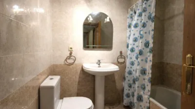 Flat for sale on Calle de Julián Besteiro photo 18