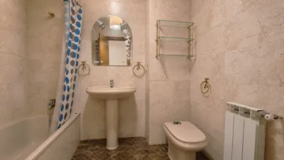 Flat for sale on Calle de Julián Besteiro photo 19