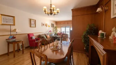 Flat for sale on Calle de Julián Besteiro photo 8