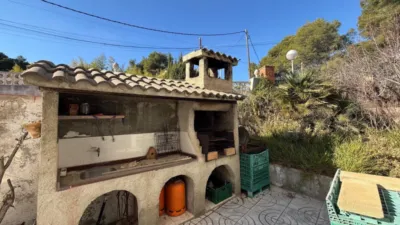 Chalet on Carrer de Banyeres photo 3