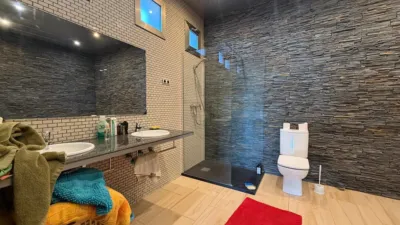 Chalet on Carrer de Saturn photo 37
