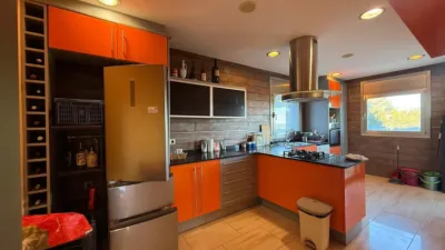 Chalet on Carrer de Saturn photo 4