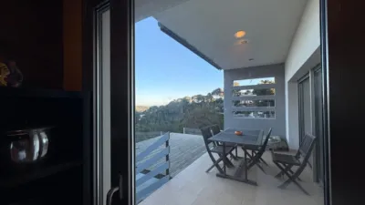 Chalet on Carrer de Saturn photo 8