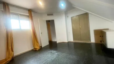 Dúplex en alquiler en Asunción - Adolfo Suárez, Los Remedios (Distrito Los Remedios. Sevilla Capital) de 1.200 €<span>/mes</span>
